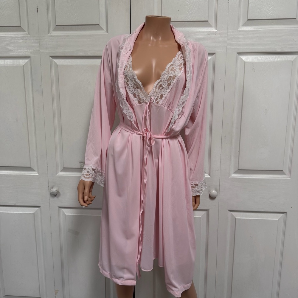 VTG Women's 42,Pink Nylon with Lace Trim Robe & Nightgown Set Size Large